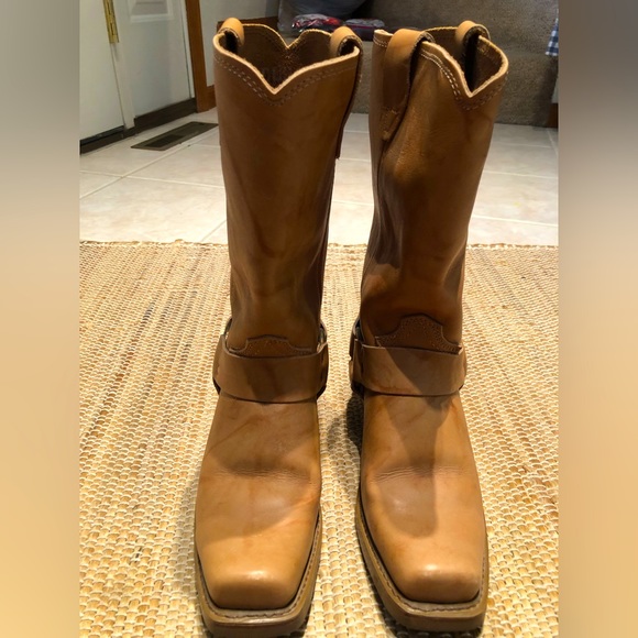 Durango Shoes - DURANGO leather harness boot 9 women/7 men Square toe Neoprene sole 1.75” heel